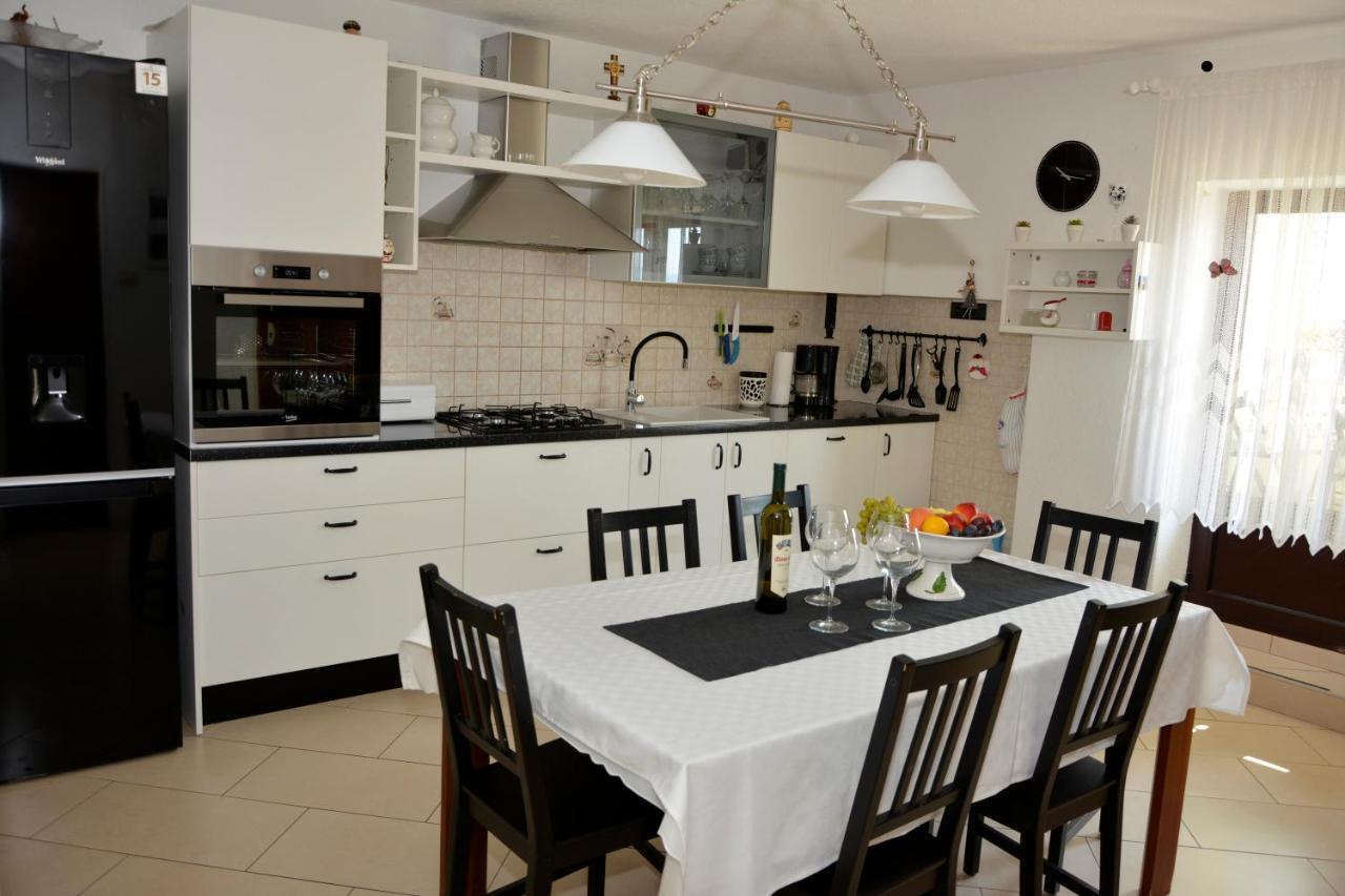 Apartment Rita Senj  Eksteriør bilde